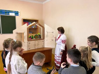 У истоков чуда: как в Дзержинском районе возрождают кукольный театр — батлейку У истоков чуда: как в Дзержинском районе возрождают кукольный театр — батлейку